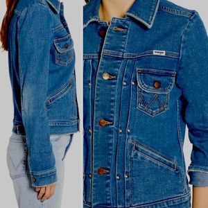 Wrangler Pleated Jean Jacket- Excellent condition - the PERFECT jean jacket